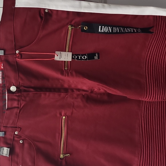 Nwt, Lion DYNASTY Men's Red Pants with White Stripes, SIZE 50 SLIM BY 30 - Picture 2 of 8